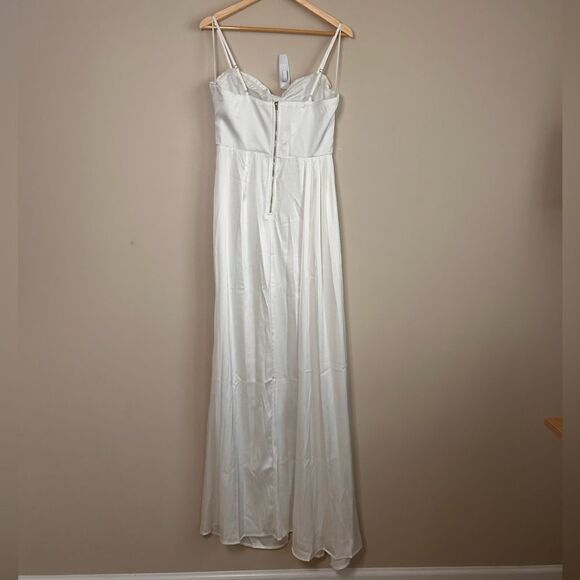 Selfie Leslie Secret Sweetheart Neckline Split Maxi Dress in White Size Large - Picture 11 of 12